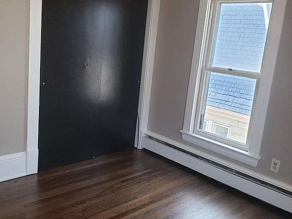 2nd image of 203 W Liberty St #1
