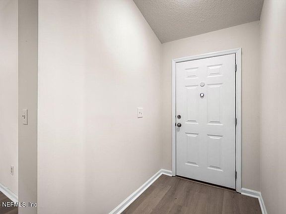 4th image of 3261 AVALON Drive