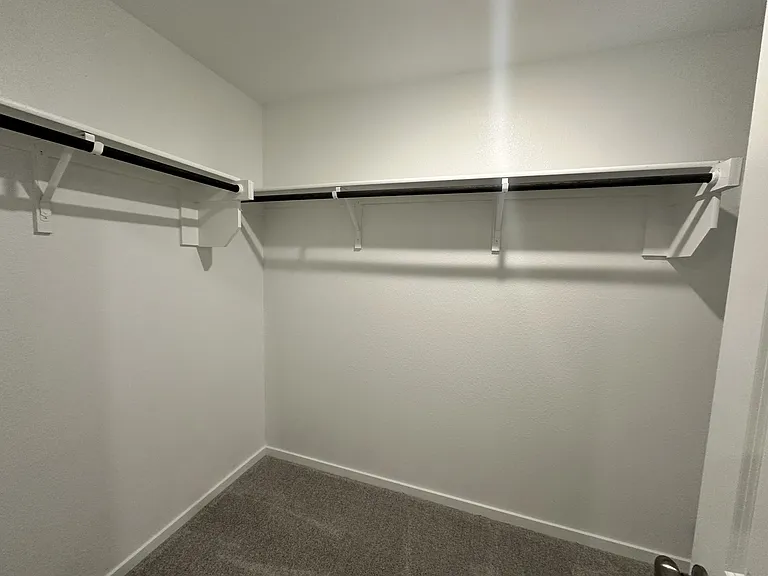 3902 Selawik St — Photo 12