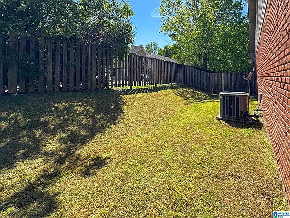 5th image of 5101 Summit Ct #5101