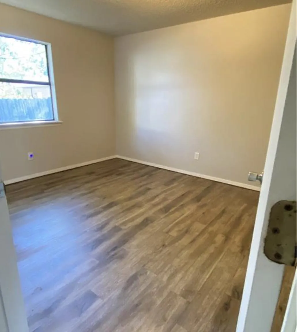 2 bed, 853 sqft, $1,050 — Photo 4