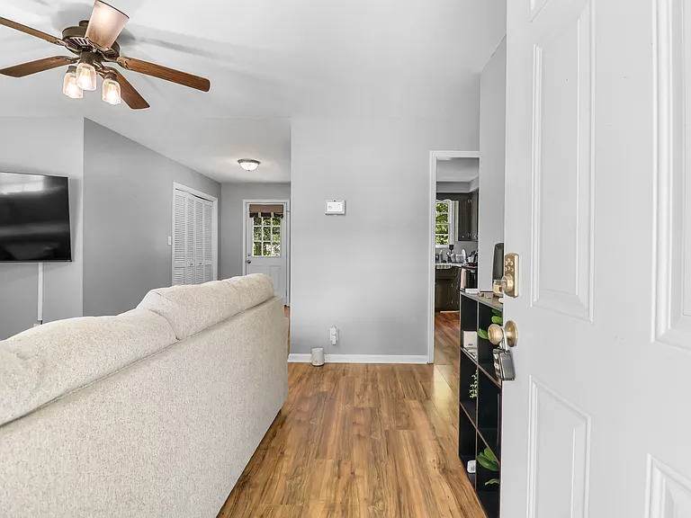 1497 Craig Dr — Photo 14