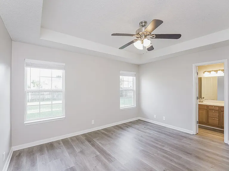 1547 Saint Andrews Dr — Photo 9