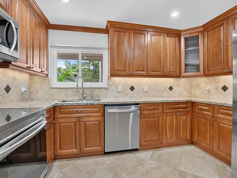 7813 Kenway Pl W — Photo 17