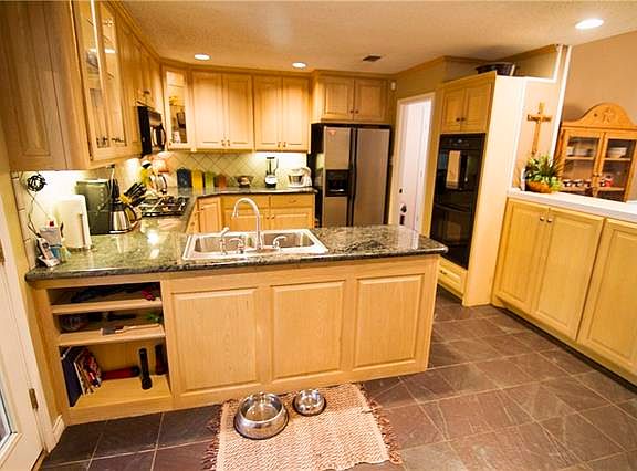 3rd image of 719 Whistler Dr