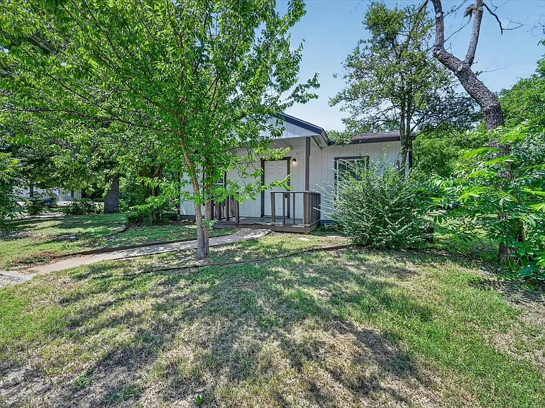 601 Royal St — Photo 25