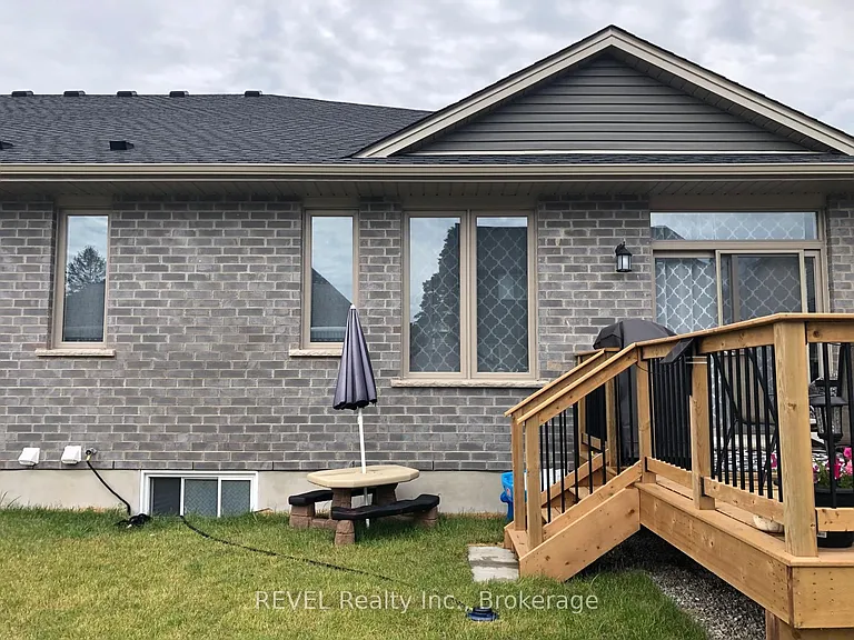 155 Denrich Ave — Photo 3
