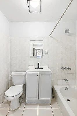 5th image of 514 Hudson St APT G9