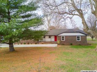 366 Loveless Rd, Hazel Green, AL 35750