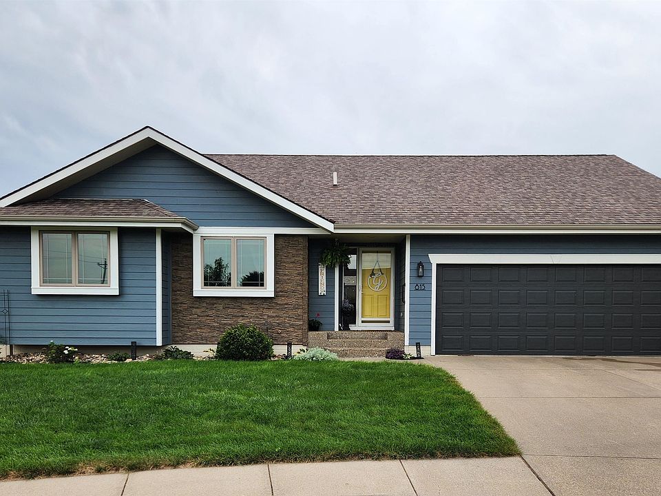 1st image of 815 James Pl