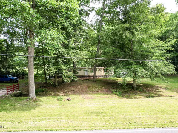 3553 Greenwood Dr, Johnson City, TN 37604