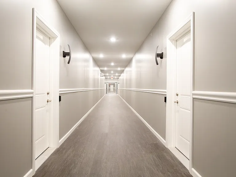 Latitude 40 Flats — Photo 18