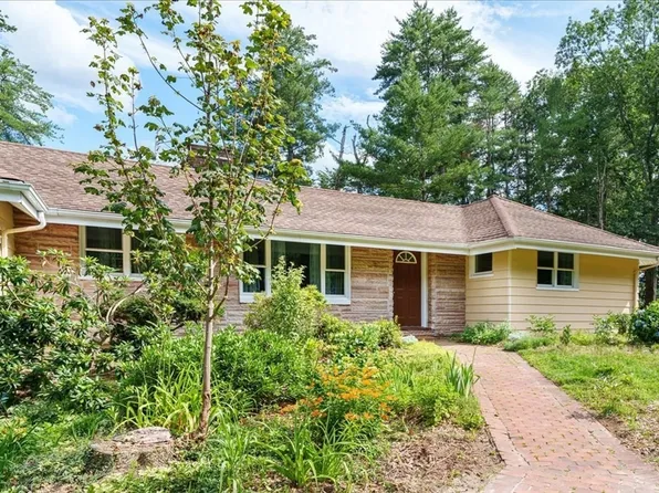 13 Shore Ave, Maynard, MA 01754