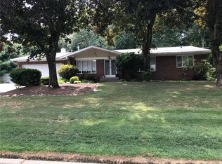 4 Briarwood Rd, Lincoln, RI 02865