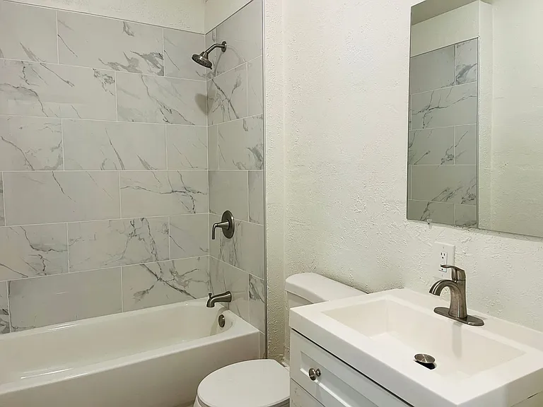 410 Alford St — Photo 19