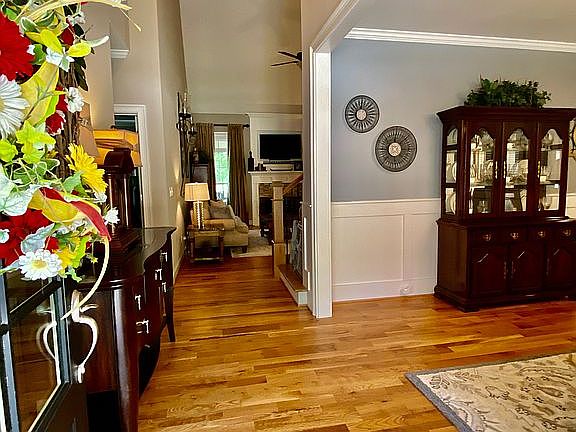 Front door into LR/DR