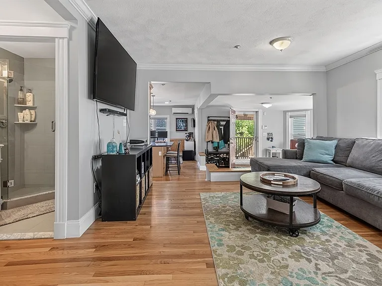 17B Bonair St #17B — Photo 3