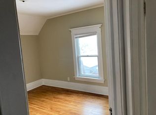 1518 Charles Ave, Saint Paul, MN 55104