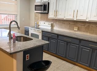 1203 Fanshawe St, Philadelphia, PA 19111