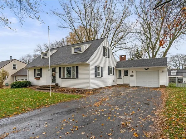 22 Laredo Dr, Rochester, NY 14624