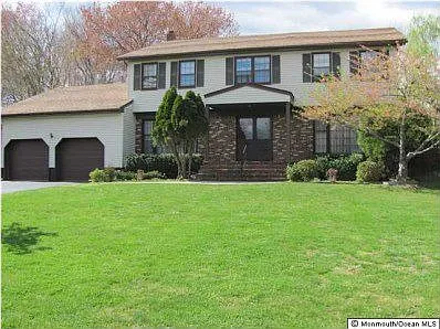 23 Kimberly Dr photo 1
