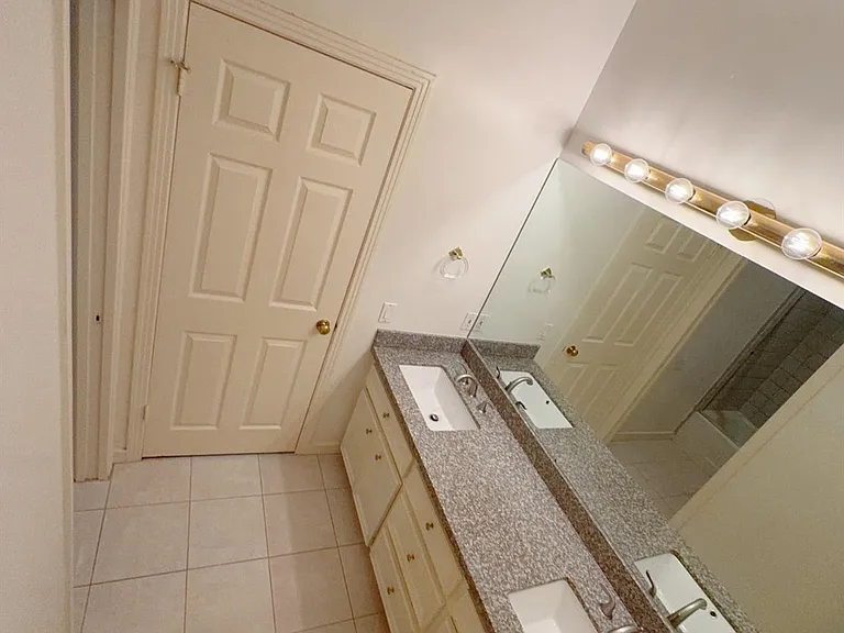 11852 Taylorcrest Rd #8 — Photo 32