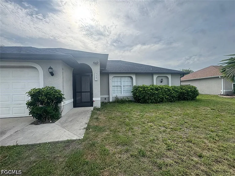 2227 SW 5th Ave — Photo 3
