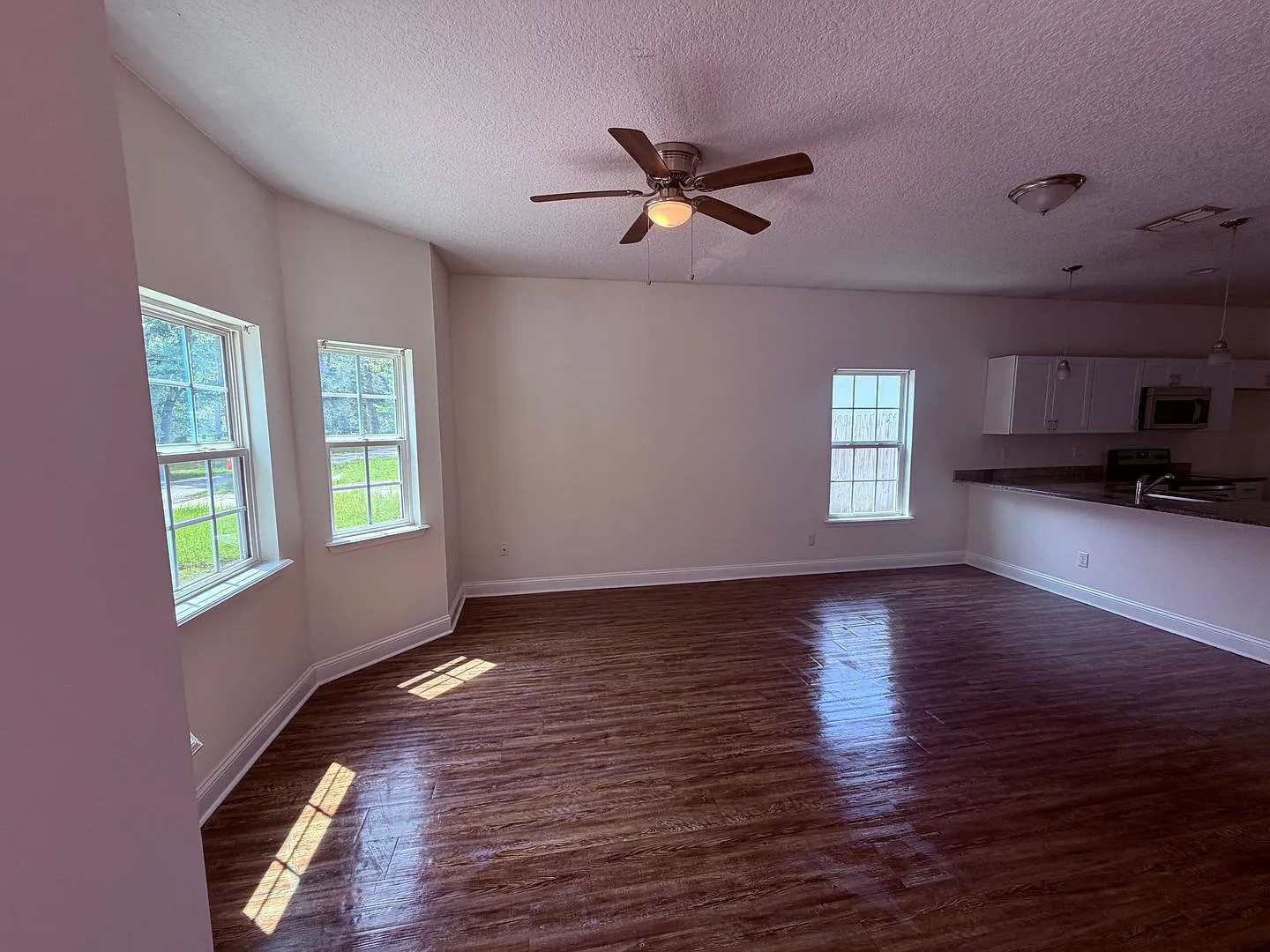 3/2 Single Family Home Near 295 & Airport! — Photo 4