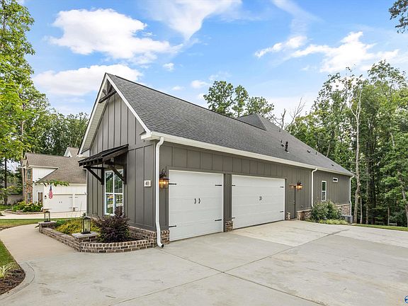 5th image of 40 Ridge Bluff Cir