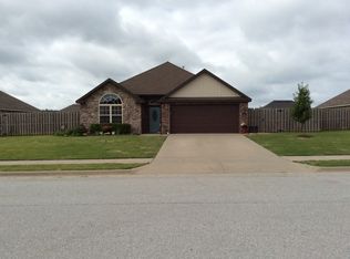 7651 Alivia Cir, Springdale, AR 72762