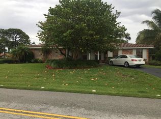 441 N Country Club Dr, Atlantis, FL 33462