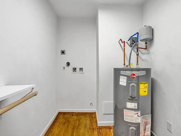 1423 Varnell Ave NE — Photo 14