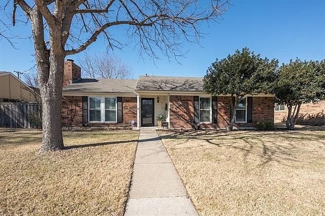 1st image of 313 Springoak Ln
