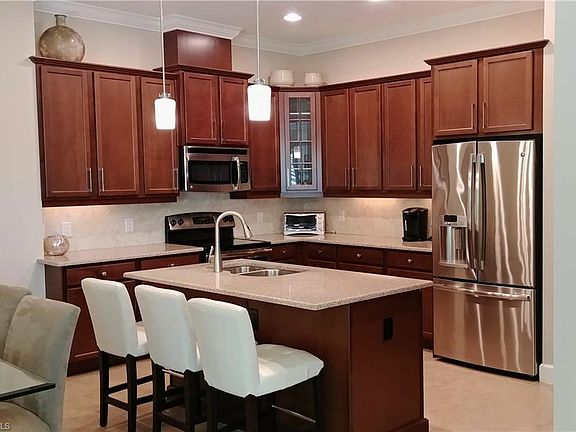 4th image of 9423 Isla Bella Cir