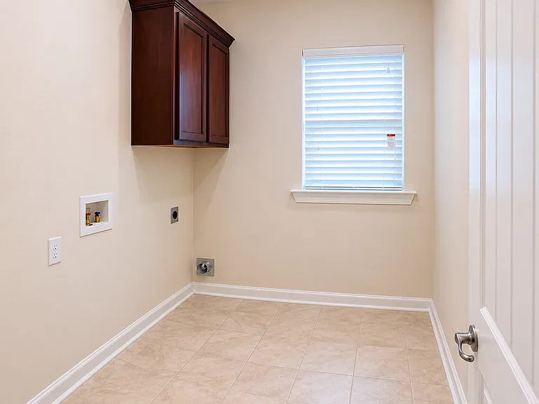 1418 Gardenia Ln — Photo 14