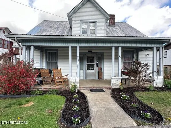 327 Joslyn Ave, Pennington Gap, VA 24277