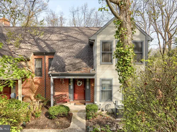 1140 Draymore Ct, Hummelstown, PA 17036