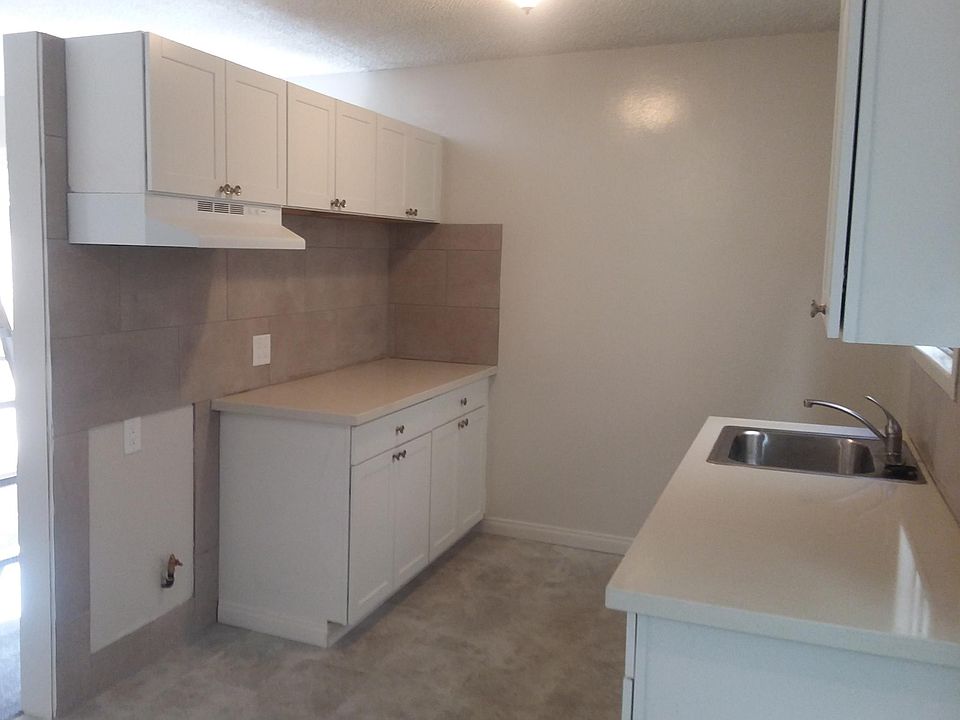 1st image of 10211 Crenshaw Blvd APT 3