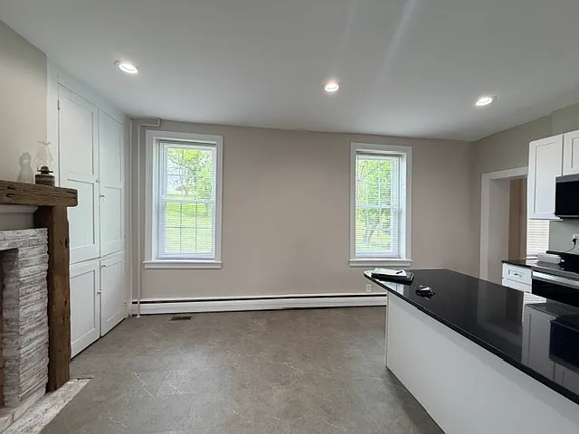 1361 Old Manchester Rd — Photo 10