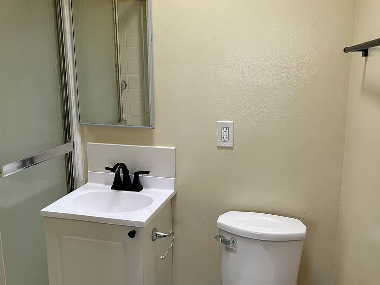 555 Hazel LLC — Photo 7