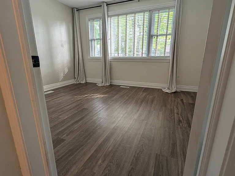 175 Colcleugh Ave — Photo 32
