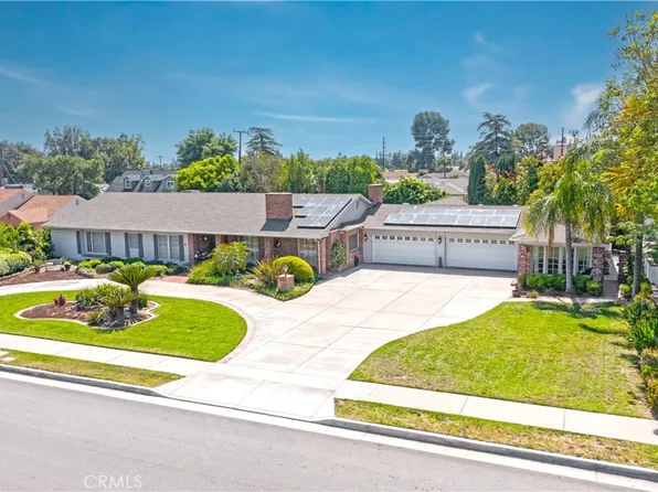 3152 Parkside Dr, San Bernardino, CA 92404