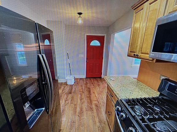 4th image of 3236 Spencer Dr #2