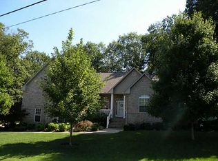20 Country Club Dr, Holiday Island, AR 72631