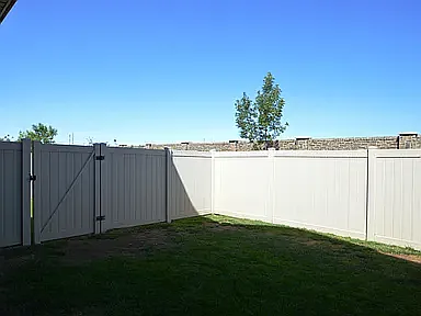 3 bed, 2.5 bath, 1455 sqft, $2,500 — Photo 4