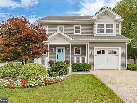 4th image of 253 Academy Ln
