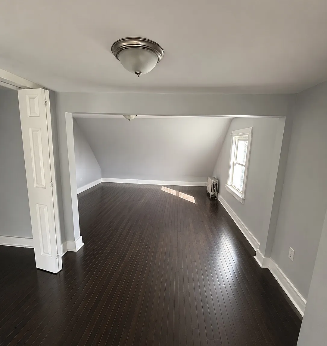 2 bed, 1200 sqft, $1,800 — Photo 1