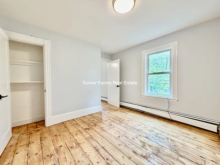 114 Woodstock St — Photo 5