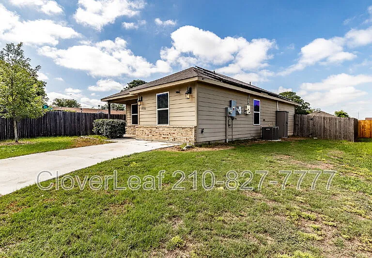5806 Machaela Trce — Photo 2