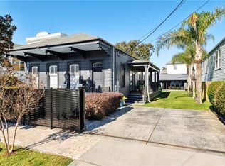3711 Laurel St, New Orleans, LA 70115